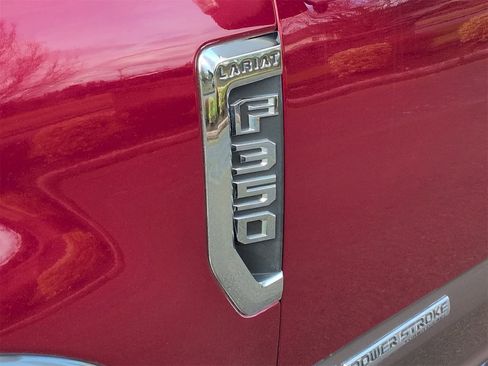 Used 2019 Ford F350 Lariat image 12