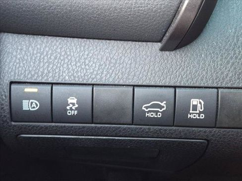 Used 2024 Toyota Camry SE FWD image 10