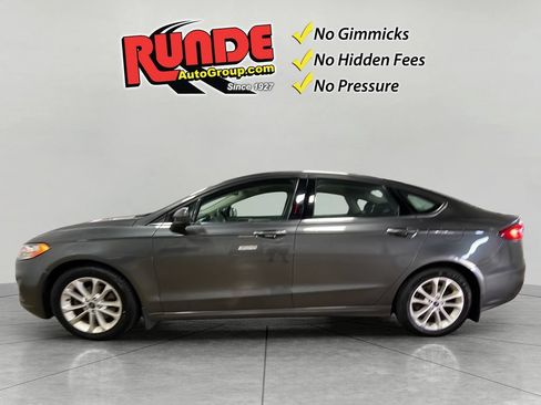 Used 2020 Ford Fusion SE FWD image 3