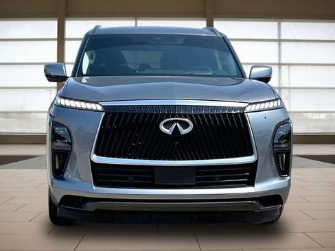 Used 2025 INFINITI QX80 Sensory AWD/4WD image 3