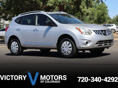 Used 2015 Nissan Rogue S w/ Convenience Package AWD/4WD image 1