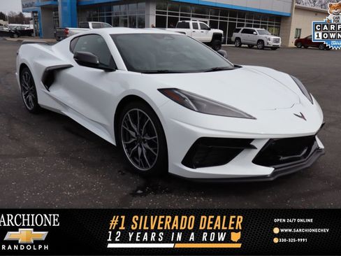 Used 2024 Chevrolet Corvette Stingray Preferred Cpe w/ Z51 Performance Package RWD image 1