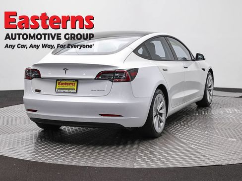 Used 2022 Tesla Model 3 Long Range AWD/4WD image 5