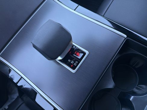 Used 2026 Land Rover Range Rover Velar Dynamic SE image 26