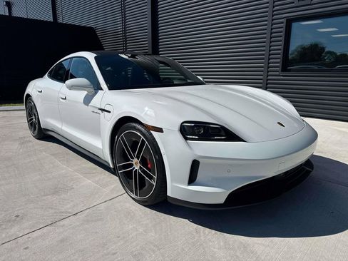 Used 2025 Porsche Taycan 4S AWD/4WD image 9