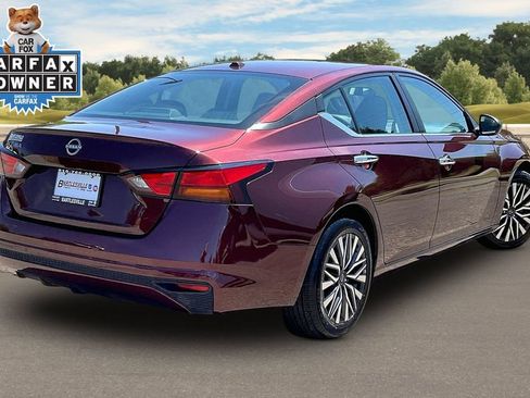 Used 2025 Nissan Altima 2.5 SV FWD image 12