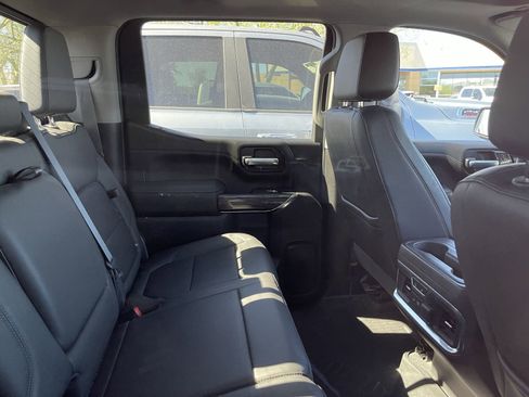 Used 2021 Chevrolet Silverado 1500 LTZ w/ LTZ Premium Package AWD/4WD image 8