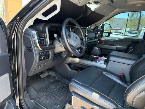 Used 2023 Ford F250 Lariat w/ Lariat Ultimate Package AWD/4WD image 3