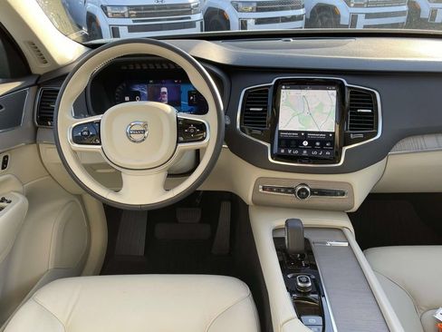 Used 2025 Volvo XC90 T8 Plus w/ Protection Package Premier AWD/4WD image 5