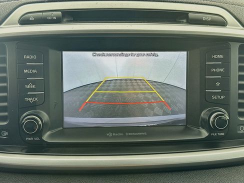 Used 2019 Kia Sorento FWD image 22