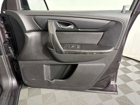 Used 2015 GMC Acadia SLT image 12