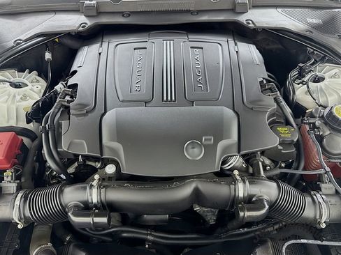 Used 2020 Jaguar XF S image 37