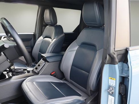 Used 2023 Ford Bronco Outer Banks image 11