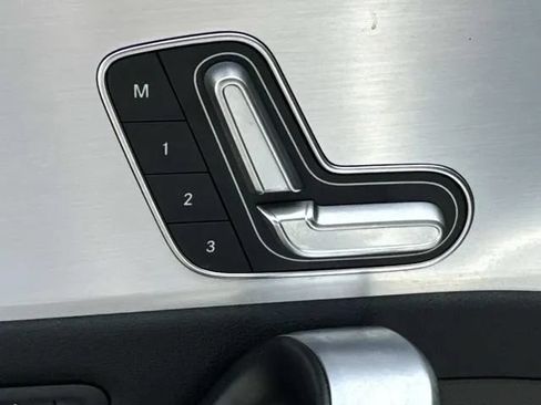 Used 2025 Mercedes-Benz CLA 250 4MATIC image 31