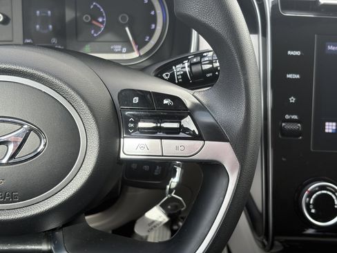 Used 2022 Hyundai Tucson SE w/ Cargo Package image 15