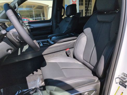 New 2026 Jeep Grand Wagoneer Limited w/ Premium Group II image 11