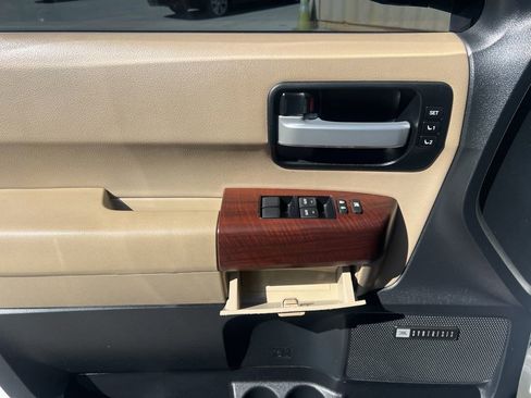 Used 2014 Toyota Sequoia Platinum image 66