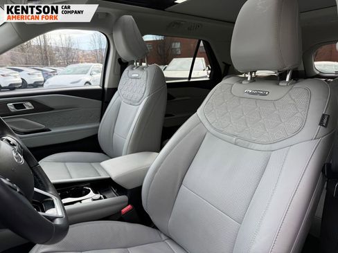 Used 2025 Ford Explorer Platinum w/ LUX Leather Package image 27