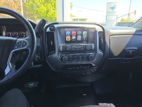 Used 2017 Chevrolet Silverado 1500 LT AWD/4WD image 30