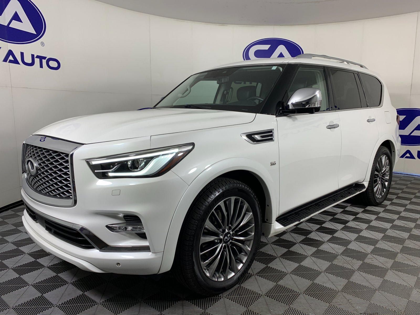Used 2018 INFINITI QX80 4WD w/ Deluxe Technology Package image 7