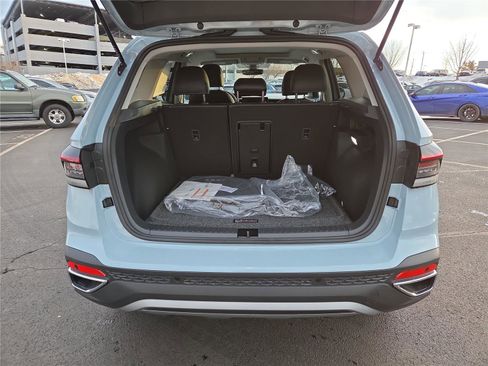 New 2026 Volkswagen Taos SEL image 5