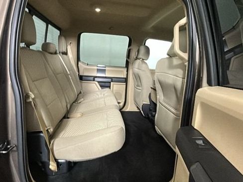 Used 2015 Ford F150 XLT w/ Equipment Group 302A Luxury AWD/4WD image 28