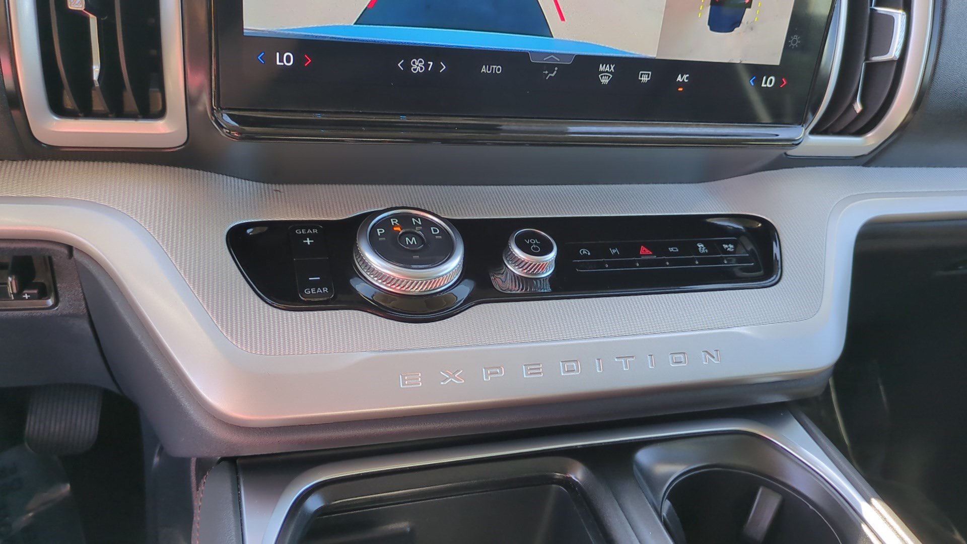 Used 2025 Ford Expedition Active RWD image 27