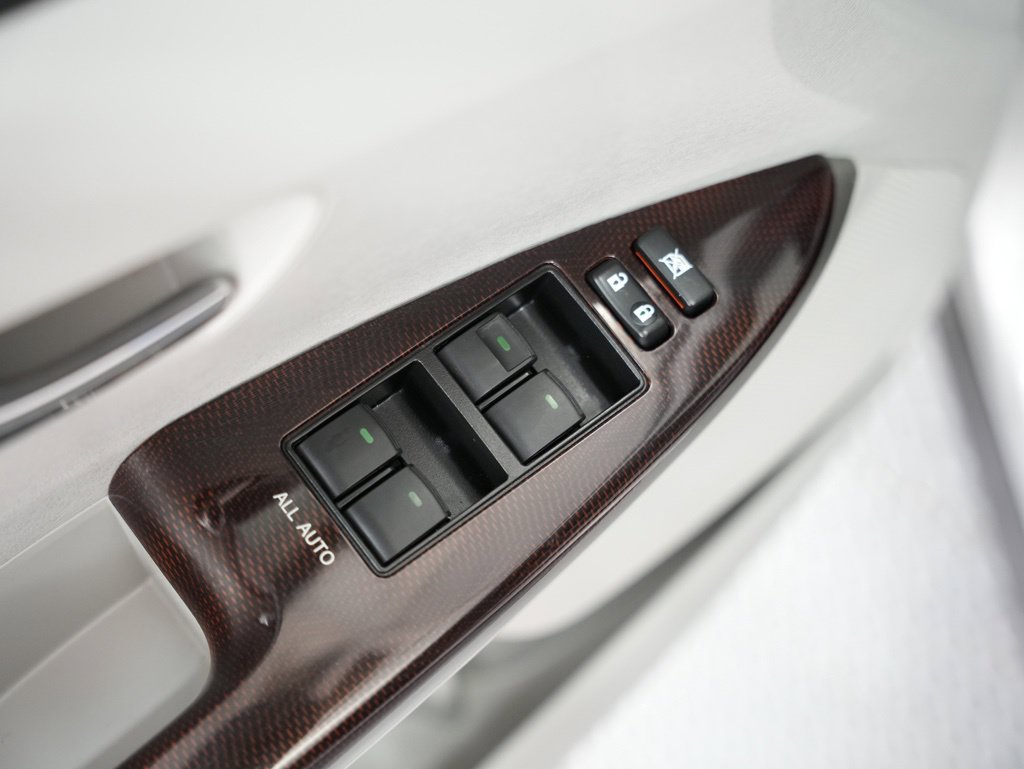 Used 2012 Toyota Venza LE FWD image 39