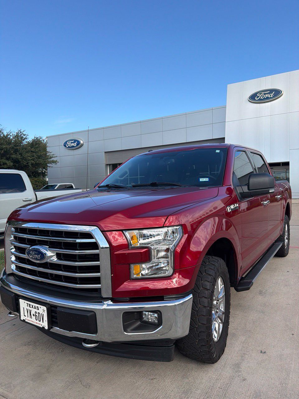 Used 2017 Ford F150 XLT w/ Equipment Group 302A Luxury AWD/4WD image 3