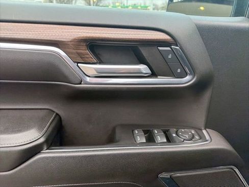 Used 2024 Chevrolet Silverado 1500 LT image 32