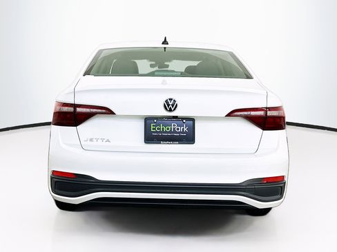 Used 2024 Volkswagen Jetta S image 7