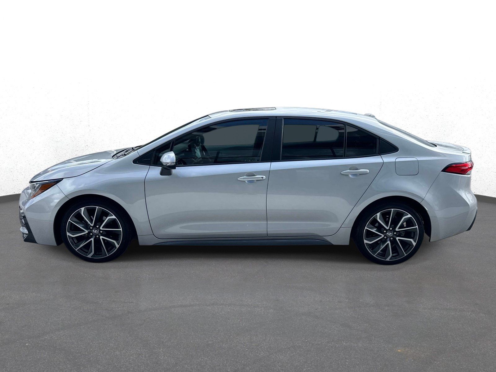 Used 2022 Toyota Corolla SE w/ SE Premium Package FWD image 6