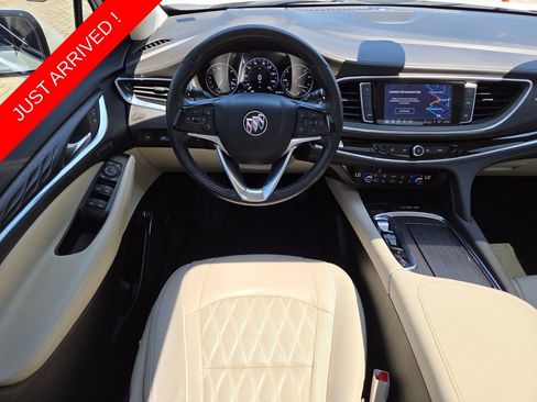 Used 2023 Buick Enclave Avenir w/ Avenir Technology Package FWD image 5