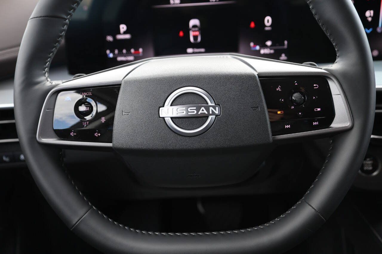 Used 2025 Nissan Murano Platinum w/ Cargo Package AWD/4WD image 18