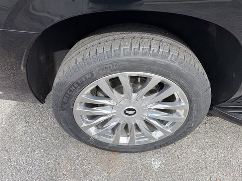 Used 2021 Cadillac Escalade Premium Luxury image 10