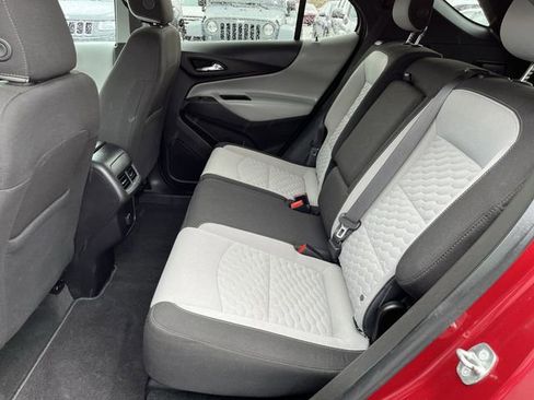 Used 2018 Chevrolet Equinox LT FWD image 25