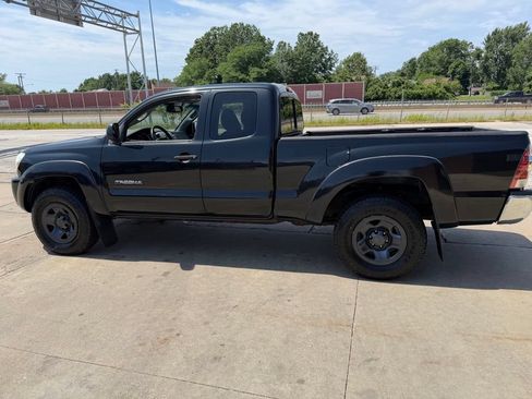 Used 2010 Toyota Tacoma 4x4 Access Cab V6 image 6