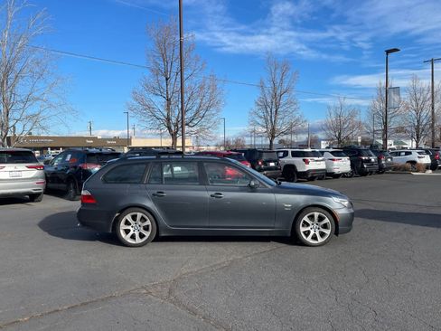 Used 2010 BMW 535i xDrive Wagon image 8