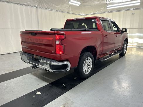 Used 2022 Chevrolet Silverado 1500 LT w/ Z71 Off-Road Package AWD/4WD image 2