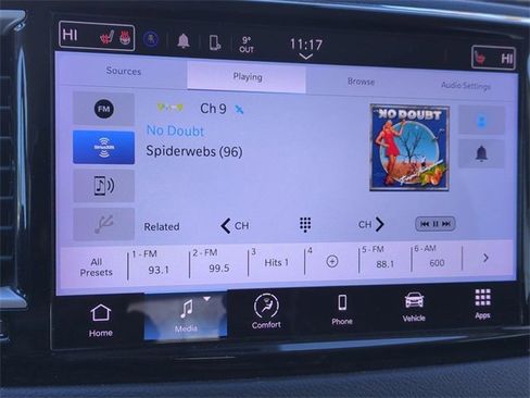 Used 2022 Chrysler Pacifica Touring-L image 17