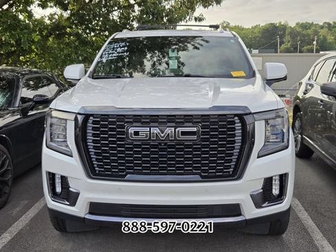 Used 2023 GMC Yukon XL Denali Ultimate w/ LPO, Floor Liner Package AWD/4WD image 12