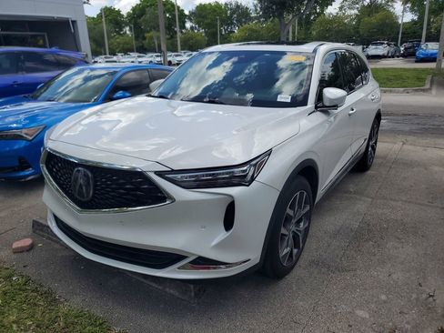 Certified 2023 Acura MDX FWD w/ Technology Package image 2