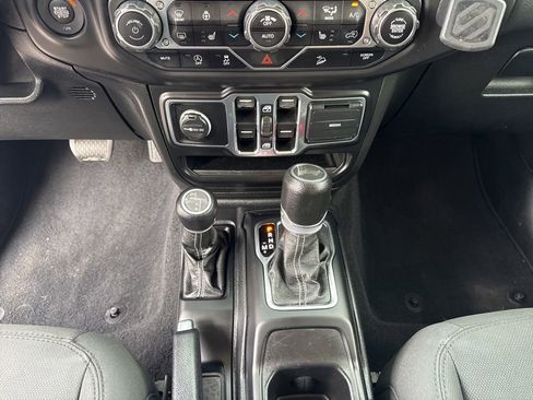 Used 2020 Jeep Wrangler Unlimited Sahara w/ Cold Weather Group image 39