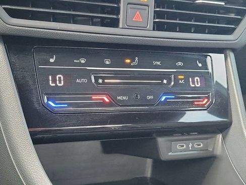 Used 2025 Volkswagen Jetta Sport FWD image 23