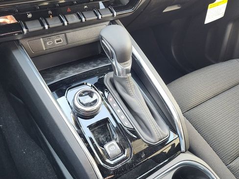 New 2026 GMC Canyon Elevation w/ Convenience Package image 30