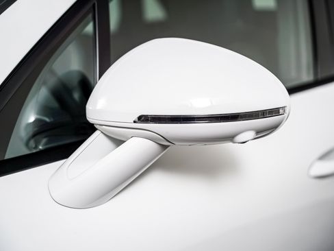 Certified 2026 Porsche Macan AWD/4WD image 29