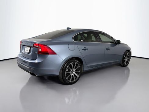 Used 2018 Volvo S60 T5 Inscription Platinum FWD image 6