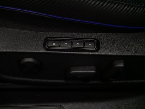 Used 2024 Volkswagen Golf R image 16