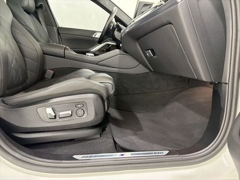 Certified 2024 BMW X6 xDrive40i w/ Executive Package image 20