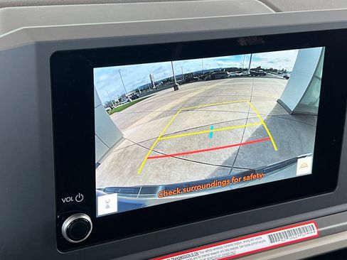 Certified 2025 Toyota Tacoma SR5 image 23